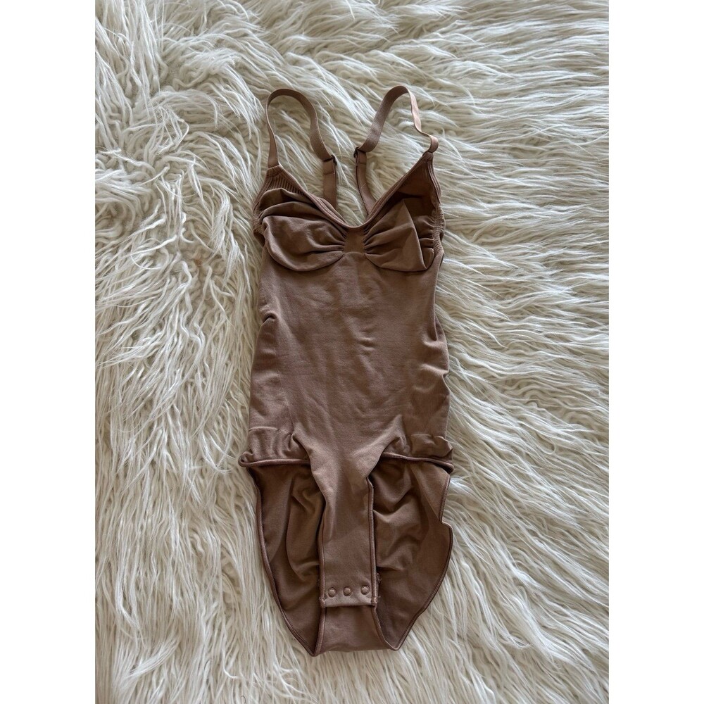 Skims Seamless Sculpt Brief Bodysuit Sienna Size XS
